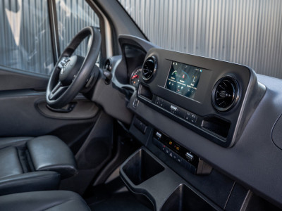 Mercedes-Benz Sprinter 316 CDI L3H2 | 7-Zits | 3.5T Trekgwicht | Automaat | Camera | Mbux | Climatronic | Trekhaak foto 2