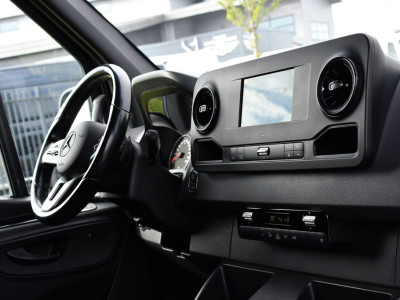Mercedes-Benz Sprinter 316 RWD 2.2 CDI L2H2 Black Edition Adaptieve Cruise, 360 Camera, Carplay, LED, Stoelverwarming, Trekhaak, Sensoren, Automaat, Uniek! foto 13