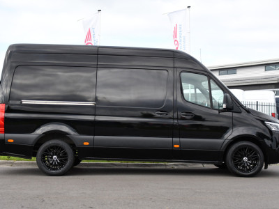 Mercedes-Benz Sprinter 316 RWD 2.2 CDI L2H2 Black Edition Adaptieve Cruise, 360 Camera, Carplay, LED, Stoelverwarming, Trekhaak, Sensoren, Automaat, Uniek! foto 9