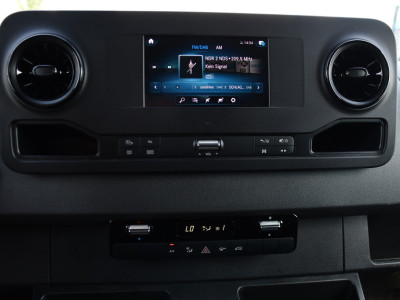 Mercedes-Benz Sprinter 317 1.9 CDI L2H1 AMG Edition Camera, Cruise, Carplay, Stoelverwarming, Clima, Geveerde Stoel, Automaat, Multimedia, Uniek! foto 21