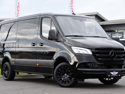 Mercedes-Benz Sprinter 317 1.9 CDI L2H1 RWD Black Edition Camera, Cruise, Carplay, 170pk, Automaat, LED, Multimedia,  Stoelverwarming, UNIEK foto 3