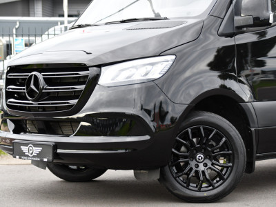 Mercedes-Benz Sprinter 317 1.9 CDI L2H1 RWD Black Edition Camera, Cruise, Carplay, 170pk, Automaat, LED, Multimedia,  Stoelverwarming, UNIEK foto 4
