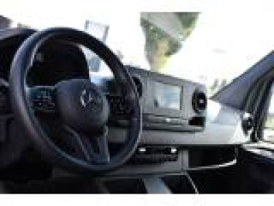 Mercedes-Benz Sprinter 317 1.9 CDI L2H2 PB Edition Camera, Cruise, Carplay, Multimedia, Automaat, Geveerde stoel, 190pk, Trekhaak, Uniek! foto 2