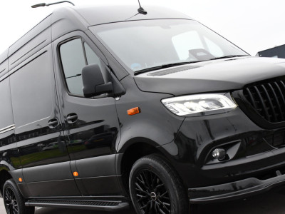 Mercedes-Benz Sprinter 317 1.9 CDI L2H2 RWD AMG Black Edition FACELIFT! Camera, Cruise, Carplay, LED, Multimedia, 170pk, NAVI, Automaat, Uniek! foto 17