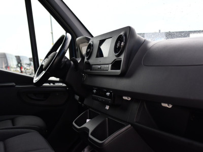 Mercedes-Benz Sprinter 317 1.9 CDI L2H2 RWD AMG Edition Adaptieve Cruise, 360 Camera, Carplay, 2 x Schuifdeur, LED, Automaat, 170pk 3500kg Trekhaak, Uniek! foto 19