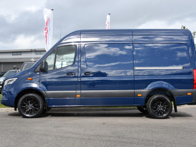 Mercedes-Benz Sprinter 317 1.9 CDI L2H2 RWD AMG Edition Adaptieve Cruise, 360 Camera, Carplay, 2 x Schuifdeur, LED, Automaat, 170pk 3500kg Trekhaak, Uniek! foto 9