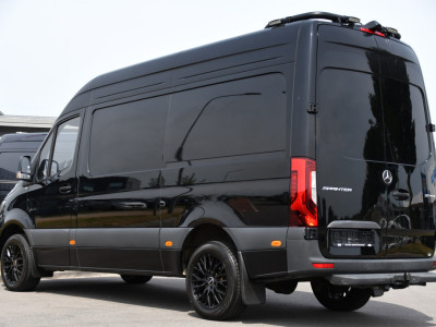 Mercedes-Benz Sprinter 317 1.9 CDI L2H2 RWD Black Edition Camera, Cruise, Carplay, LED, 170pk, Automaat, Stoelverwarming, Standkachel, Mbux, Leder, Uniek! 3