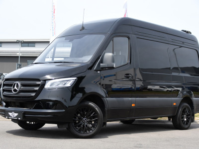 Mercedes-Benz Sprinter 317 1.9 CDI L2H2 RWD Black Edition Camera, Cruise, Carplay, LED, 170pk, Automaat, Stoelverwarming, Standkachel, Mbux, Leder, Uniek! 4