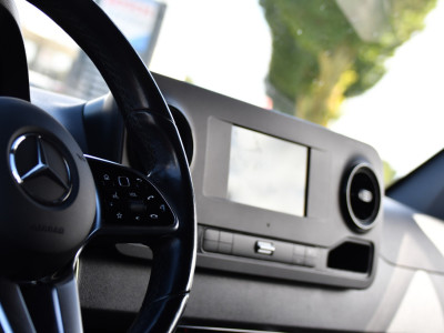 Mercedes-Benz Sprinter 317 1.9 CDI L2H2 RWD Black Edition Camera, Cruise, Carplay, LED, Automaat, Mbux, 170pk, Trekhaak, Uniek! foto 13