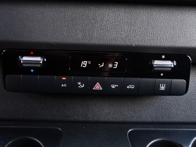 Mercedes-Benz Sprinter 317 1.9 CDI L2H2 RWD Black Edition Camera, Cruise, Carplay, LED, Automaat, Mbux, 170pk, Trekhaak, Uniek! foto 18