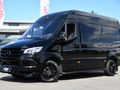 Mercedes-Benz Sprinter 317 1.9 CDI L2H2 RWD Black Edition Camera, Cruise, Carplay, LED, Automaat, Mbux, 170pk, Trekhaak, Uniek! foto 4