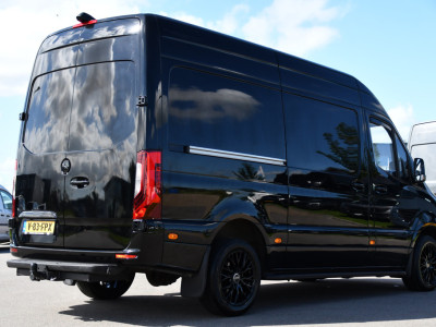 Mercedes-Benz Sprinter 317 1.9 CDI L2H2 RWD Black Edition Camera, Cruise, Carplay, LED, Automaat, Mbux, 170pk, Trekhaak, Uniek! foto 6
