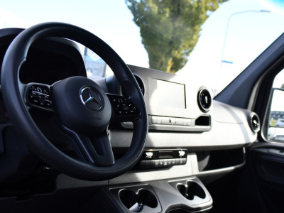 Mercedes-Benz Sprinter 317 1.9 CDI L2H2 RWD DC PB Edition Camera Cruise, Carplay, LED, 3500kg Trekhaak, Geveerde stoel, Standkachel, Automaat, 170pk, Uniek! foto 2