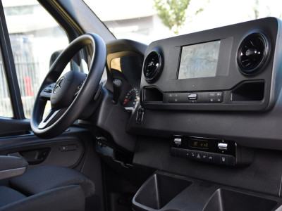 Mercedes-Benz Sprinter 317 1.9 CDI L2H2 RWD PB Edition Camera, Cruise, Carplay, 170pk, Standkachel, Stoelverwarming, Geveerde stoel, Sensoren, Uniek! 19
