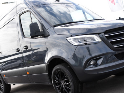 Mercedes-Benz Sprinter 317 1.9 CDI L2H2 RWD PB Edition Camera, Cruise, Carplay, 3500kg Trekhaak, LED, 170pk, 10,5 Mbux, Geveerde stoel, Multimedia, Uniek! foto 18