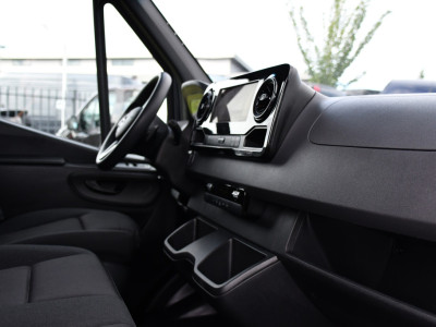 Mercedes-Benz Sprinter 317 1.9 CDI L2H2 RWD PB Edition Camera, Cruise, Carplay, 3500kg Trekhaak, LED, 170pk, 10,5 Mbux, Geveerde stoel, Multimedia, Uniek! foto 19
