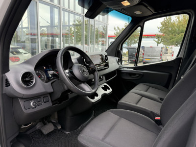 Mercedes-Benz Sprinter 317 1.9 CDI L3H2 RWD | Facelift | Stoelverw. | PDC | Camera | Navi | Carplay foto 11