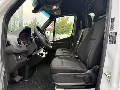Mercedes-Benz Sprinter 317 1.9 CDI L3H2 RWD | Facelift | Stoelverw. | PDC | Camera | Navi | Carplay foto 9