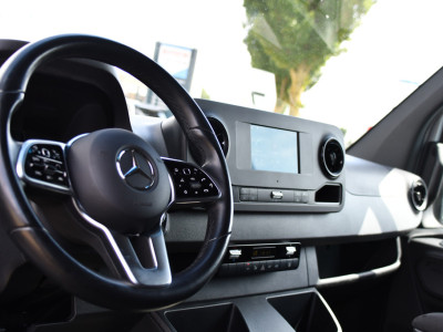 Mercedes-Benz Sprinter 317 1.9 CDI L3H2 RWD PB Edition NIEUW STAAT! Adaptieve Cruise, Camera, Carlay, LED, Standkachel, 170pk, Stoelverwarming, Dodehoek, Automaat, 3 Zitplaatsen, Uniek! foto 12