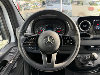 Mercedes-Benz Sprinter 317 1.9 CDI RWD Bakwagen met laadklep | MBUX 10 | Navi | Carplay | Camera | Stoelverw. | Cruisec. foto 15