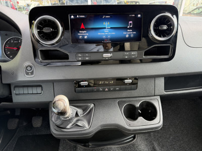 Mercedes-Benz Sprinter 317 1.9 CDI RWD Bakwagen met laadklep | MBUX 10 | Navi | Carplay | Camera | Stoelverw. | Cruisec. foto 19