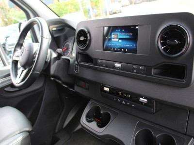 Mercedes-Benz Sprinter 317 170Pk 1.9 CDI L2H2 RWD | Camera | Trekhaak foto 6