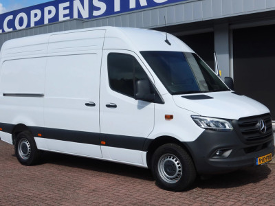Mercedes-Benz Sprinter 317 CDI foto 2