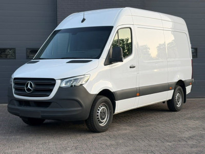 Mercedes-Benz Sprinter 317CDI 170PK AUTOMAAT RWD L2H2 Trekgewicht 3500KG foto 2