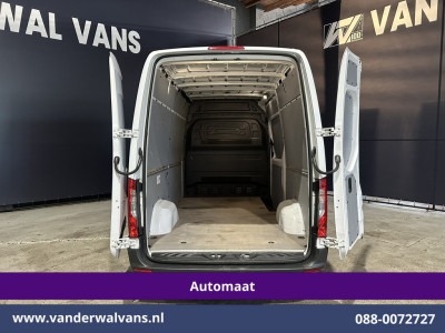 Mercedes-Benz Sprinter 317 CDI 170pk 9G-Tronic Automaat 3500kg Trekhaak L2H2 Euro6 Airco | Navigatie | Apple Carplay Android Auto, Bijrijdersbank foto 11