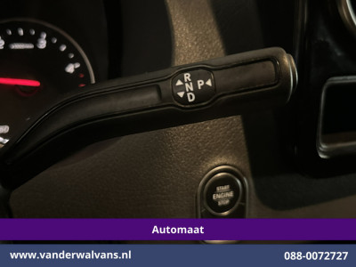 Mercedes-Benz Sprinter 317 CDI 170pk 9G-Tronic Automaat L2H2 Euro6 Airco | Camera | LED | Adaptieve Cruisecontrol Chauffeursstoel, Stoelverwarming, Parkeersensoren, Bijrijdersbank foto 2