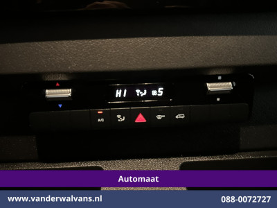 Mercedes-Benz Sprinter 317 CDI 170pk 9G-Tronic Automaat L2H2 Euro6 Airco | Camera | LED | Adaptieve Cruisecontrol Chauffeursstoel, Stoelverwarming, Parkeersensoren, Bijrijdersbank foto 8