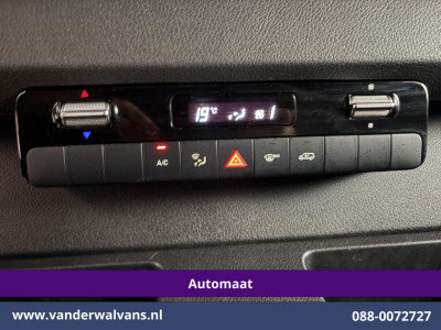 Mercedes-Benz Sprinter 317 CDI 170pk 9G-Tronic Automaat L2H2 Euro6 Airco | Camera | Navigatie | Adaptieve Cruisecontrol | LED Chauffeursstoel, Stoelverwarming, Parkeersensoren, Bijrijdersbank foto 10
