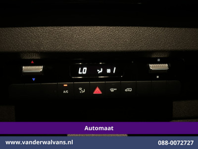 Mercedes-Benz Sprinter 317 CDI 170pk 9G-Tronic Automaat L2H2 Euro6 Airco | Camera | Navigatie | Adaptieve Cruisecontrol | LED Chauffeursstoel, Stoelverwarming, Parkeersensoren, Bijrijdersbank foto 10