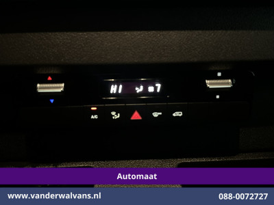 Mercedes-Benz Sprinter 317 CDI 170pk 9G-Tronic Automaat L2H2 Euro6 Airco | Camera | Navigatie | Adaptieve Cruisecontrol | LED Chauffeursstoel, Stoelverwarming, Parkeersensoren, Bijrijdersbank foto 10