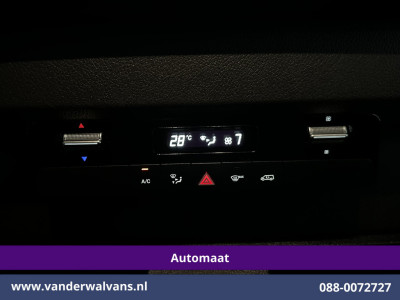 Mercedes-Benz Sprinter 317 CDI 170pk 9G-Tronic Automaat L2H2 Euro6 Airco | Camera | Navigatie | Adaptieve Cruisecontrol | LED Chauffeursstoel, Stoelverwarming, Parkeersensoren, Bijrijdersbank foto 11