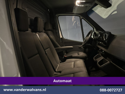 Mercedes-Benz Sprinter 317 CDI 170pk 9G-Tronic Automaat L2H2 Euro6 Airco | Camera | Navigatie | Adaptieve Cruisecontrol | LED Chauffeursstoel, Stoelverwarming, Parkeersensoren, Bijrijdersbank foto 11