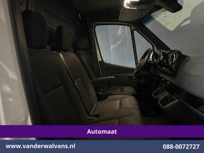 Mercedes-Benz Sprinter 317 CDI 170pk 9G-Tronic Automaat L2H2 Euro6 Airco | Camera | Navigatie | Adaptieve Cruisecontrol | LED Chauffeursstoel, Stoelverwarming, Parkeersensoren, Bijrijdersbank foto 11