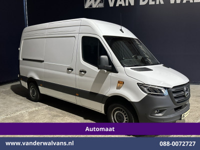 Mercedes-Benz Sprinter 317 CDI 170pk 9G-Tronic Automaat L2H2 Euro6 Airco | Camera | Navigatie | Adaptieve Cruisecontrol | LED Chauffeursstoel, Stoelverwarming, Parkeersensoren, Bijrijdersbank foto 13
