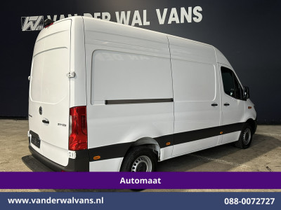 Mercedes-Benz Sprinter 317 CDI 170pk 9G-Tronic Automaat L2H2 Euro6 Airco | Camera | Navigatie | Adaptieve Cruisecontrol | LED Chauffeursstoel, Stoelverwarming, Parkeersensoren, Bijrijdersbank foto 15