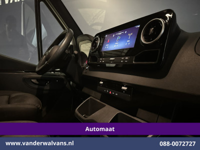 Mercedes-Benz Sprinter 317 CDI 170pk 9G-Tronic Automaat L2H2 Euro6 Airco | Camera | Navigatie | Adaptieve Cruisecontrol | LED Chauffeursstoel, Stoelverwarming, Parkeersensoren, Bijrijdersbank foto 17