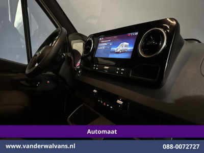 Mercedes-Benz Sprinter 317 CDI 170pk 9G-Tronic Automaat L2H2 Euro6 Airco | Camera | Navigatie | Adaptieve Cruisecontrol | LED Chauffeursstoel, Stoelverwarming, Parkeersensoren, Bijrijdersbank foto 18