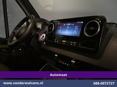 Mercedes-Benz Sprinter 317 CDI 170pk 9G-Tronic Automaat L2H2 Euro6 Airco | Camera | Navigatie | Adaptieve Cruisecontrol | LED Chauffeursstoel, Stoelverwarming, Parkeersensoren, Bijrijdersbank foto 18