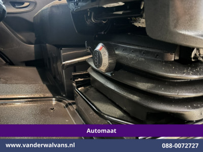 Mercedes-Benz Sprinter 317 CDI 170pk 9G-Tronic Automaat L2H2 Euro6 Airco | Camera | Navigatie | Adaptieve Cruisecontrol | LED Chauffeursstoel, Stoelverwarming, Parkeersensoren, Bijrijdersbank foto 8