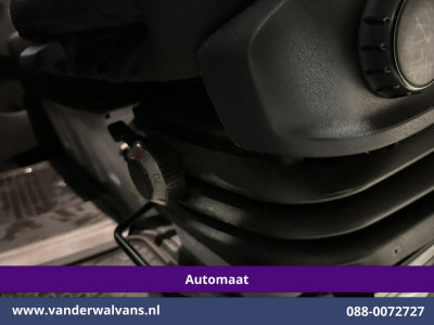 Mercedes-Benz Sprinter 317 CDI 170pk 9G-Tronic Automaat L2H2 Euro6 Airco | Camera | Navigatie | Adaptieve Cruisecontrol | LED Chauffeursstoel, Stoelverwarming, Parkeersensoren, Bijrijdersbank foto 8
