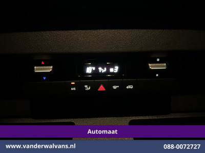 Mercedes-Benz Sprinter 317 CDI 170pk 9G-Tronic Automaat L2H2 Euro6 Airco | Camera | Navigatie | Cruisecontrol Chauffeursstoel, Stoelverwarming, 270 Graden Achterdeuren,  Bijrijdersbank foto 9
