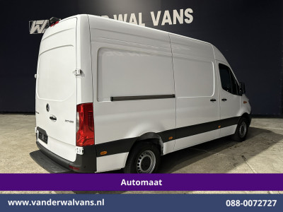 Mercedes-Benz Sprinter 317 CDI 170pk 9G-Tronic Automaat L2H2 Euro6 Airco | Camera | Navigatie | Cruisecontrol | LED Chauffeursstoel, Stoelverwarming, Parkeersensoren, Bijrijdersbank foto 15
