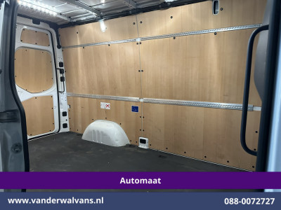 Mercedes-Benz Sprinter 317 CDI 170pk 9G-Tronic Automaat L2H2 Euro6 Airco | Camera | Navigatie | Cruisecontrol | LED Chauffeursstoel, Stoelverwarming, Parkeersensoren, Bijrijdersbank foto 17