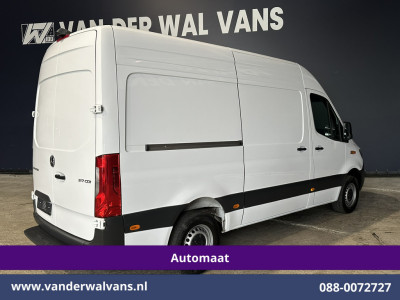 Mercedes-Benz Sprinter 317 CDI 170pk 9G-Tronic Automaat L2H2 Euro6 Airco | Camera | Navigatie | LED | Adaptieve Cruisecontrol Chauffeursstoel, Stoelverwarming, Parkeersensoren, Bijrijdersbank foto 14