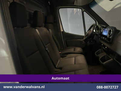 Mercedes-Benz Sprinter 317 CDI 170pk 9G-Tronic Automaat L2H2 Euro6 Airco | Camera | Navigatie | LED | Cruisecontrol | Stoelverwarming Chauffeursstoel, Parkeersensoren, Bijrijdersbank foto 10