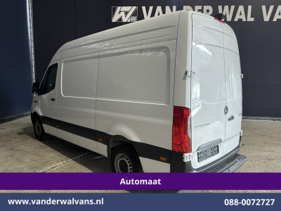 Mercedes-Benz Sprinter 317 CDI 170pk 9G-Tronic Automaat L2H2 Euro6 Airco | Camera | Navigatie | LED | Cruisecontrol | Stoelverwarming Chauffeursstoel, Parkeersensoren, Bijrijdersbank foto 14
